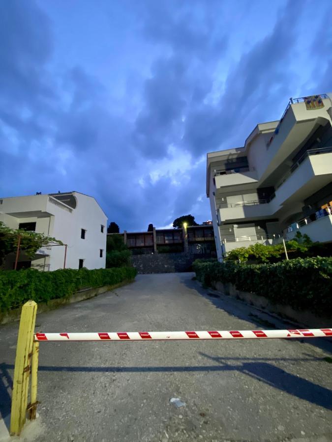 Mala Plaza Apartments Ulcinj Buitenkant foto