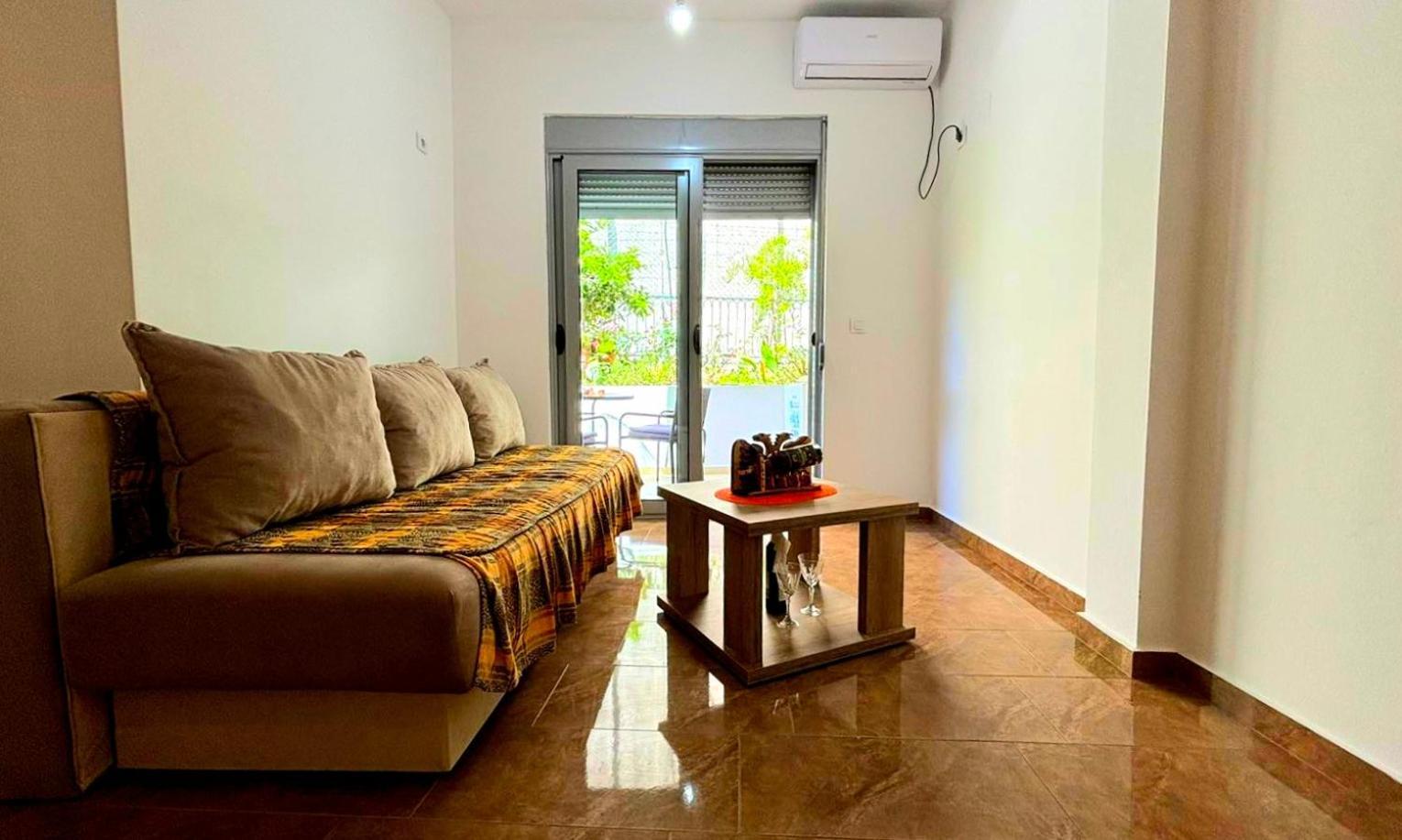 Mala Plaza Apartments Ulcinj Buitenkant foto